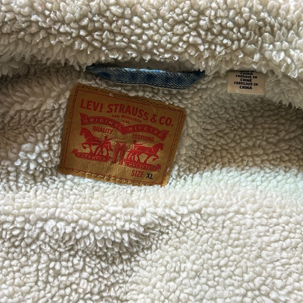 Levi Men Jacket - Picture 3 of 4